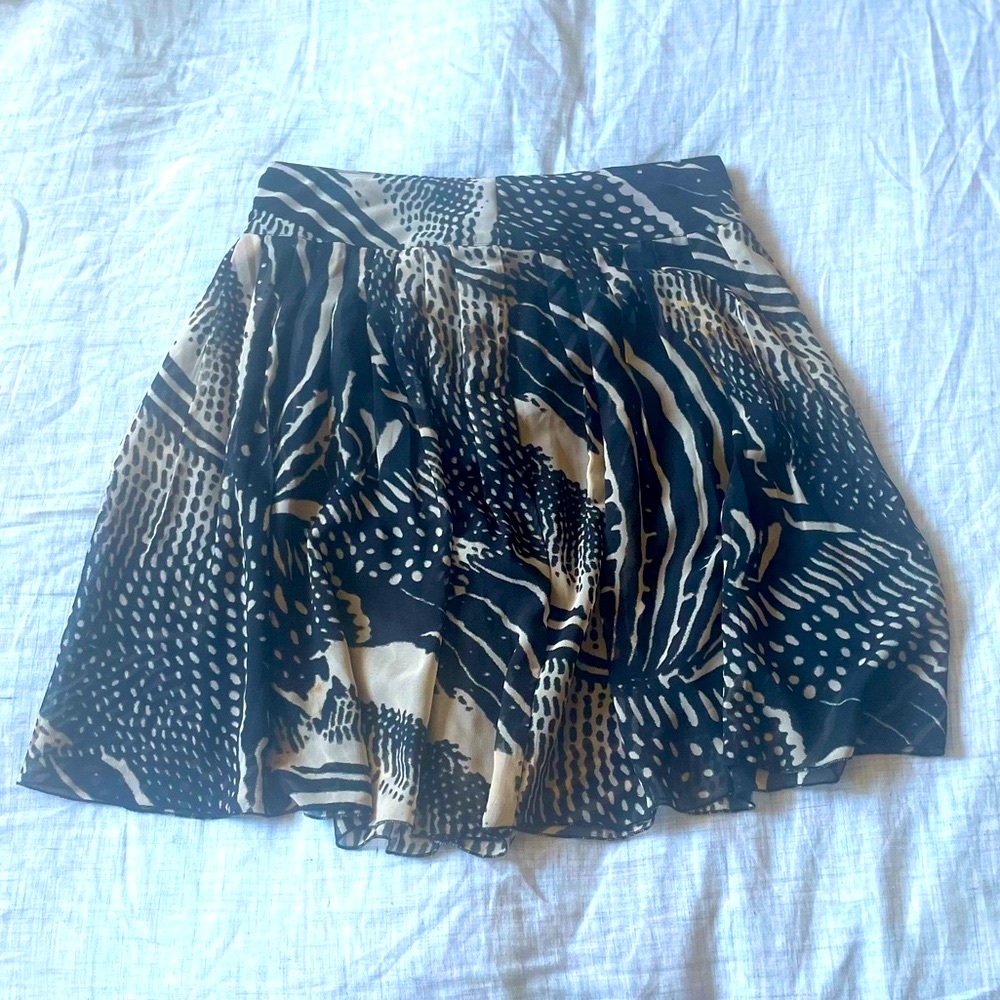 Mix Nouveau • Beautiful Skirt With a Unique Design